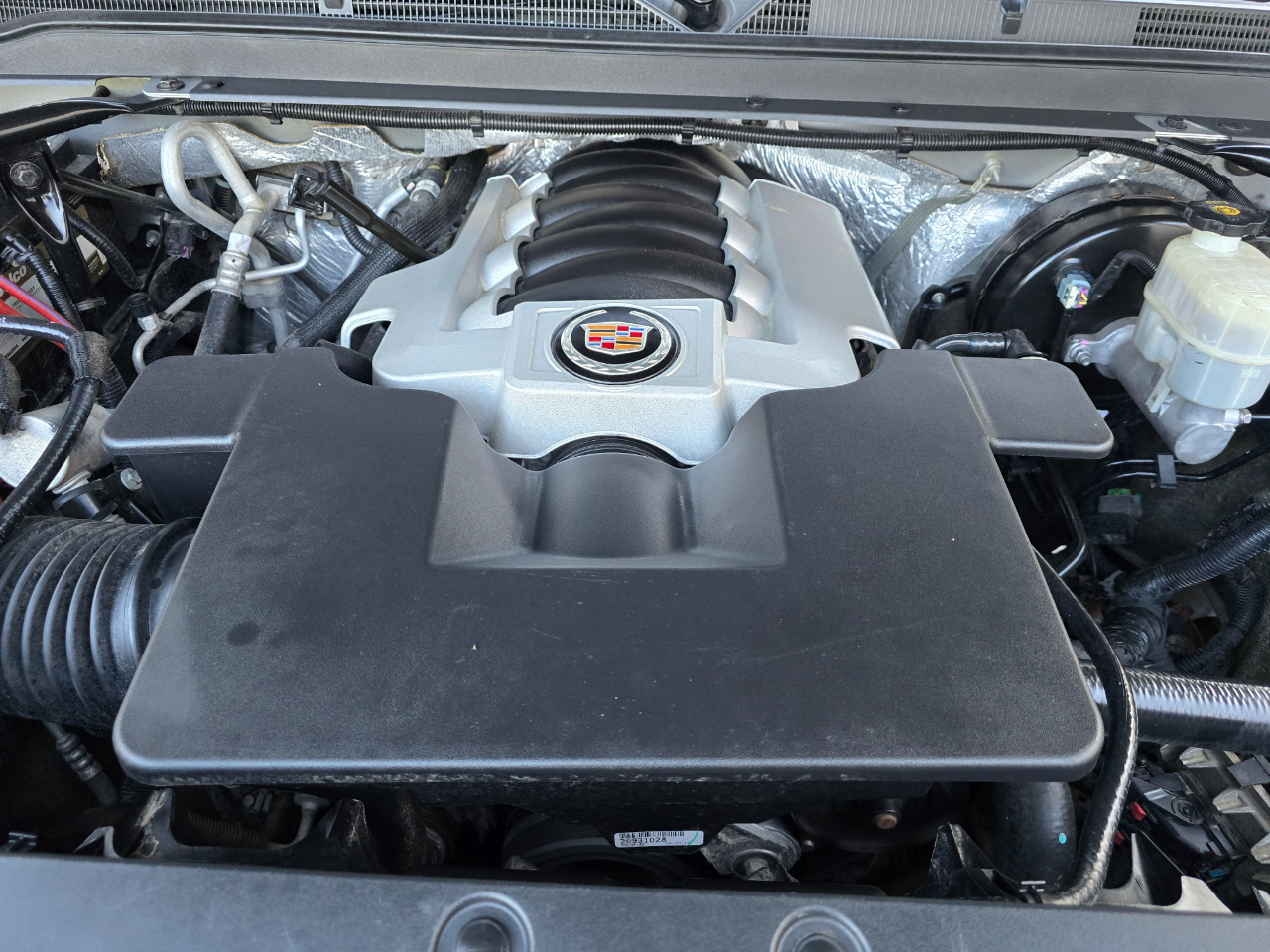 Cadillac Escalade ESV 4WD 4dr Premium 2015