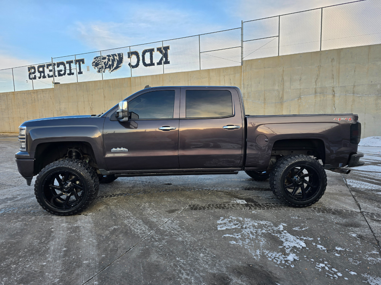 Chevrolet Silverado 1500 4WD Crew Cab 143.5" High Country 2014