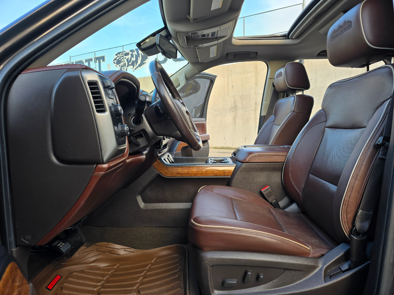 Chevrolet Silverado 1500 4WD Crew Cab 143.5" High Country 2014