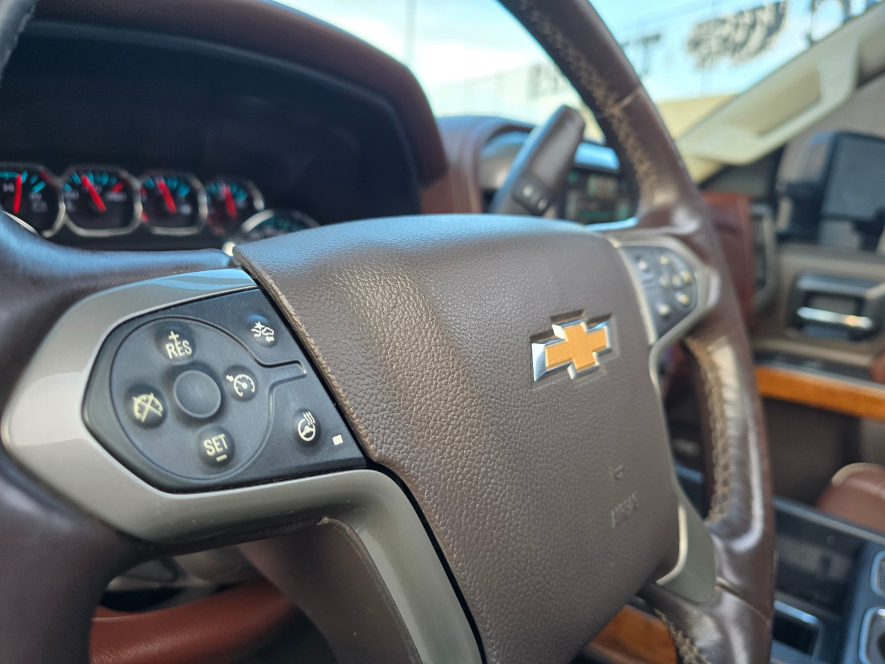 Chevrolet Silverado 1500 4WD Crew Cab 143.5" High Country 2014