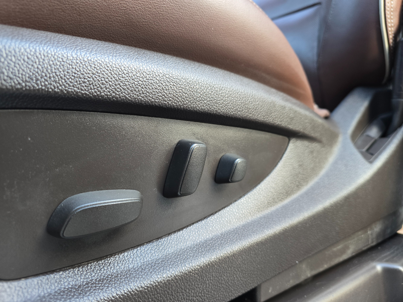 Chevrolet Silverado 1500 4WD Crew Cab 143.5" High Country 2014