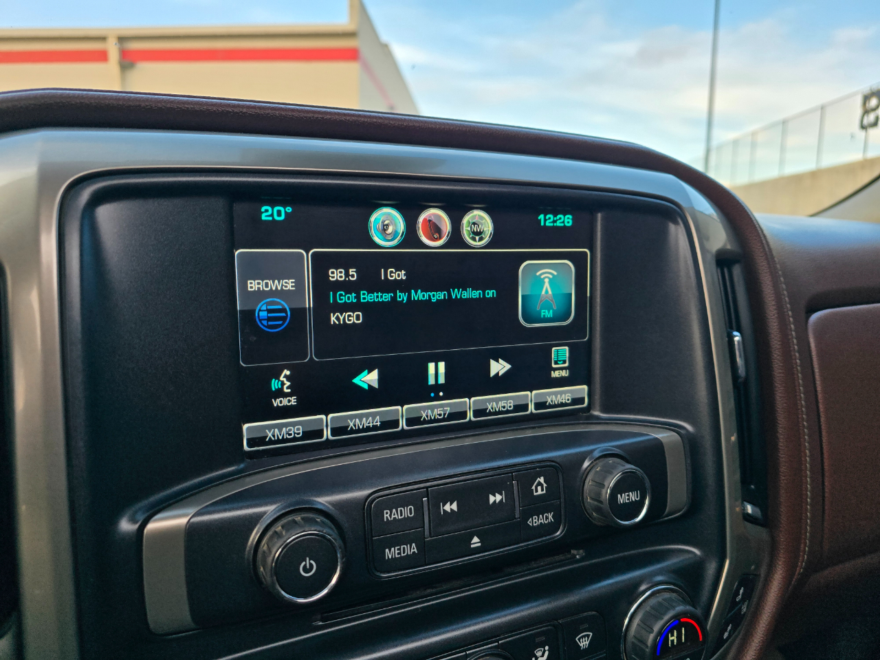 Chevrolet Silverado 1500 4WD Crew Cab 143.5" High Country 2014