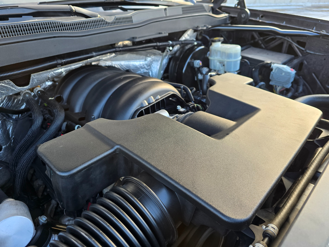 Chevrolet Silverado 1500 4WD Crew Cab 143.5" High Country 2014