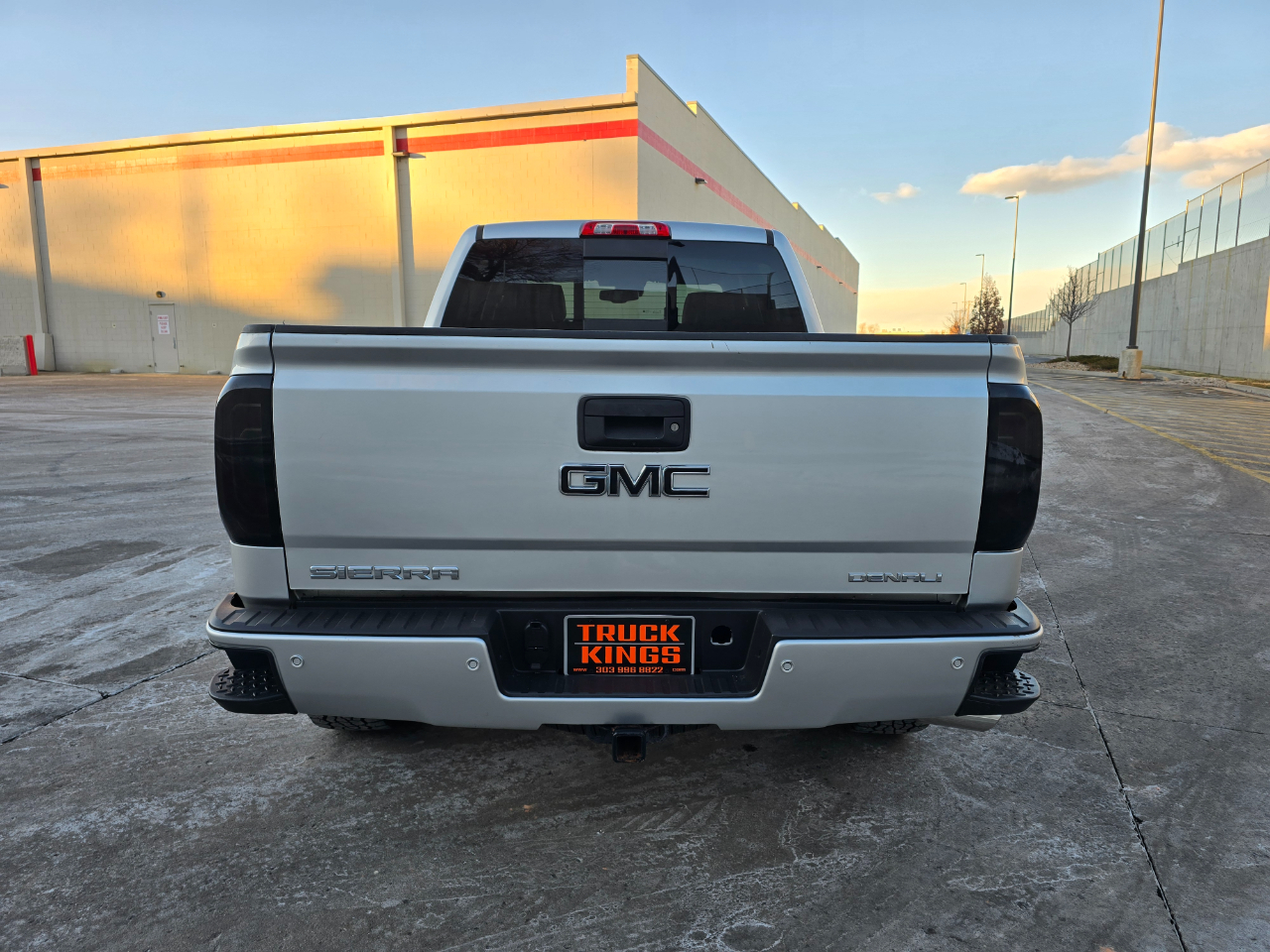 GMC Sierra 1500 4WD Crew Cab 143.5" Denali 2018