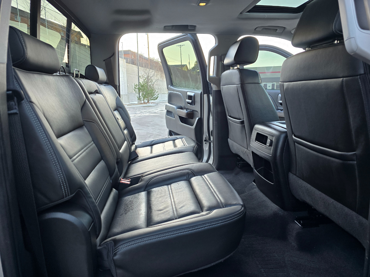 GMC Sierra 1500 4WD Crew Cab 143.5" Denali 2018