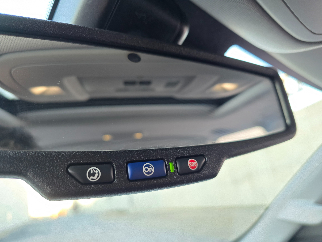 GMC Sierra 1500 4WD Crew Cab 143.5" Denali 2018