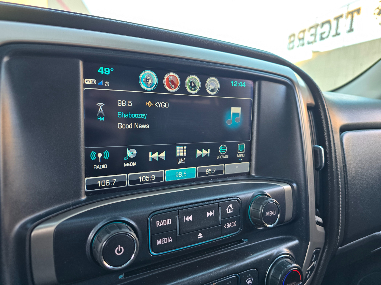 GMC Sierra 1500 4WD Crew Cab 143.5" Denali 2018