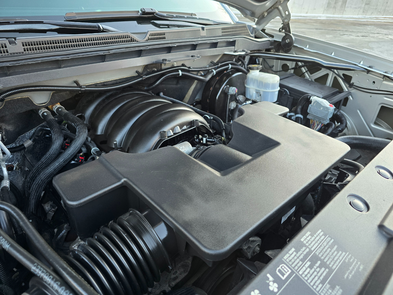 GMC Sierra 1500 4WD Crew Cab 143.5" Denali 2018