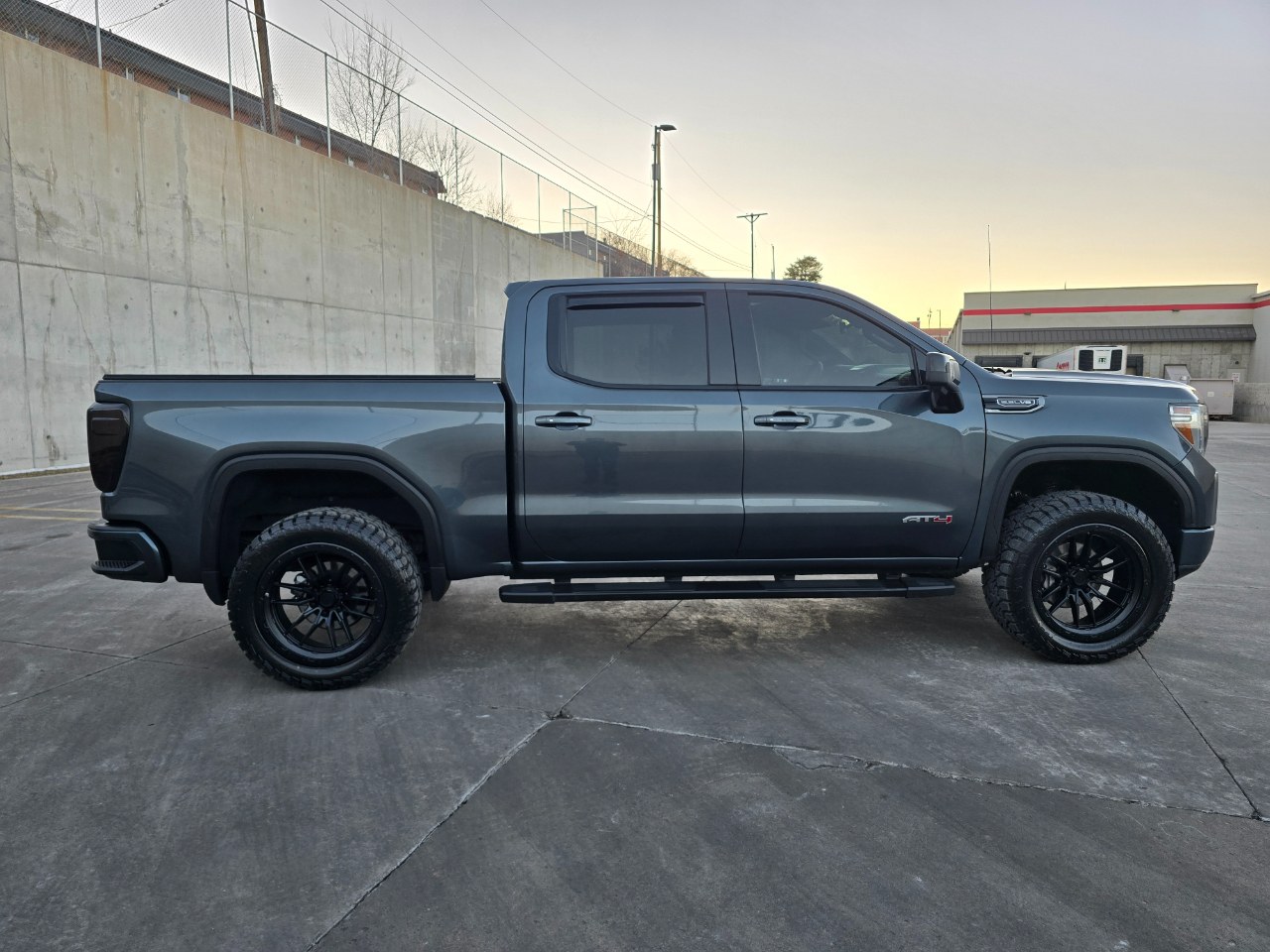 GMC Sierra 1500 4WD Crew Cab 147" AT4 2019