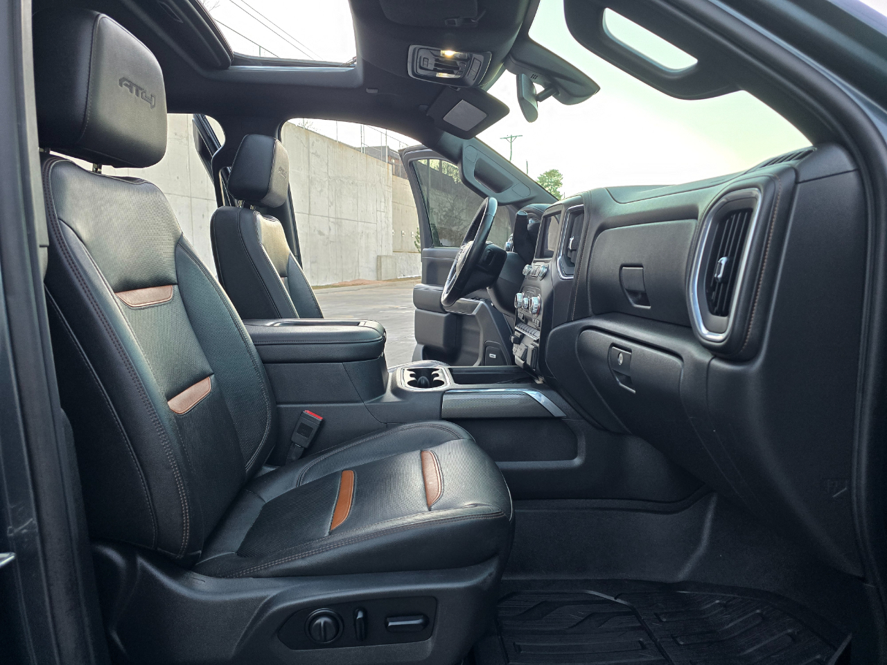 GMC Sierra 1500 4WD Crew Cab 147" AT4 2019