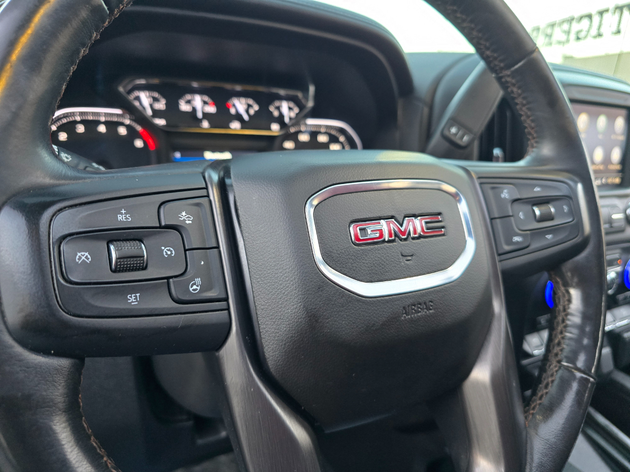 GMC Sierra 1500 4WD Crew Cab 147" AT4 2019