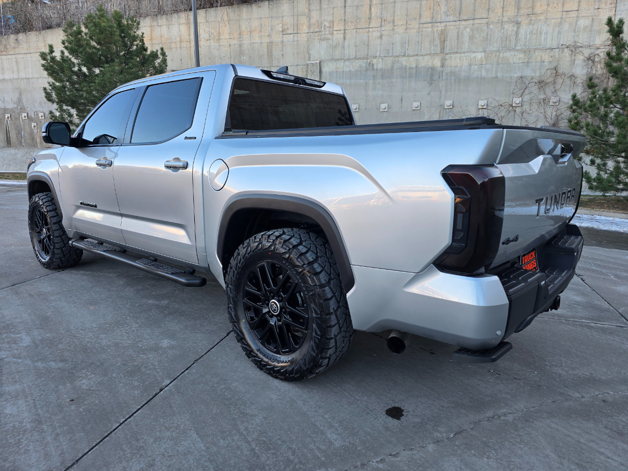 Toyota Tundra 4WD Limited Hybrid CrewMax 5.5' Bed (Natl) 2024