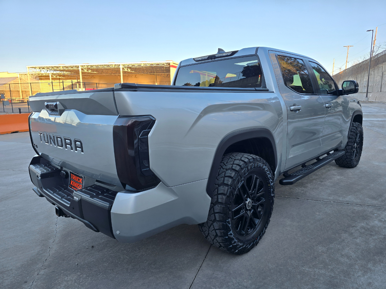Toyota Tundra 4WD Limited Hybrid CrewMax 5.5' Bed (Natl) 2024