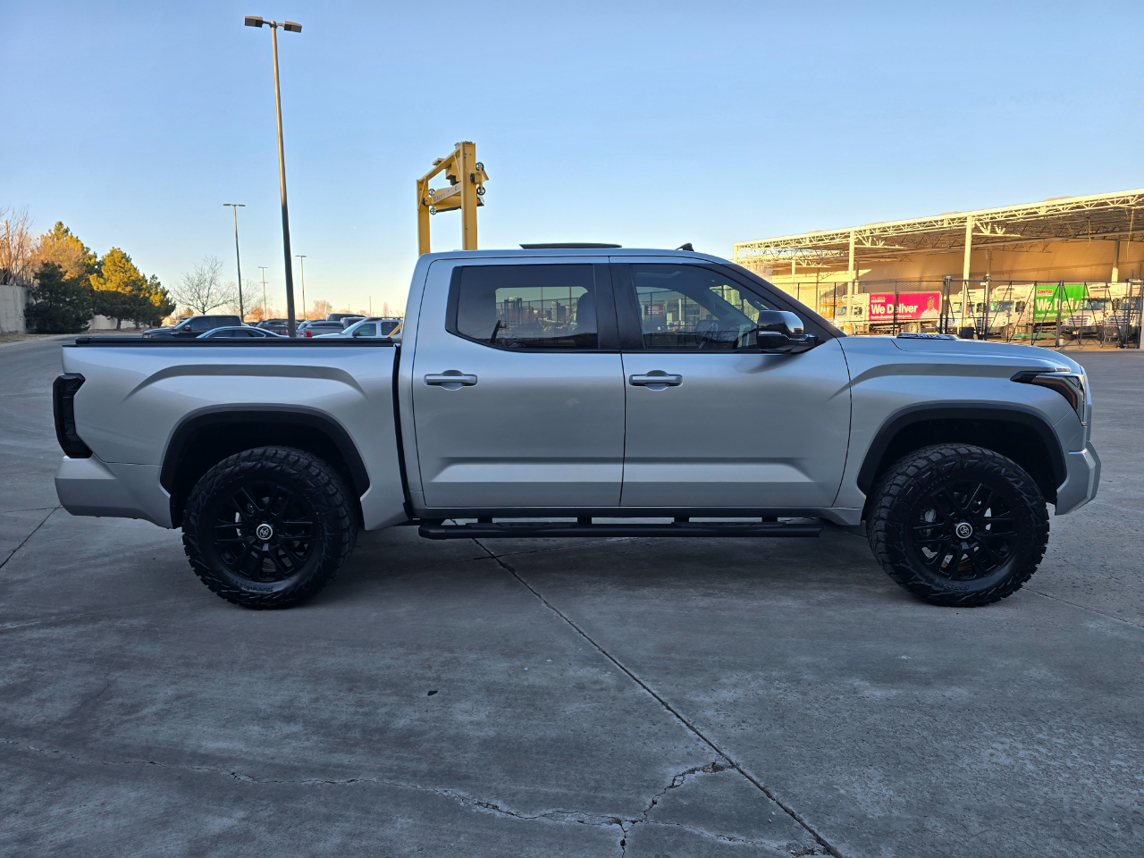 Toyota Tundra 4WD Limited Hybrid CrewMax 5.5' Bed (Natl) 2024
