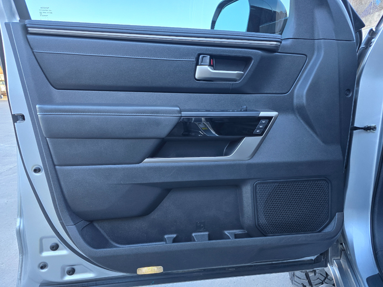 Toyota Tundra 4WD Limited Hybrid CrewMax 5.5' Bed (Natl) 2024