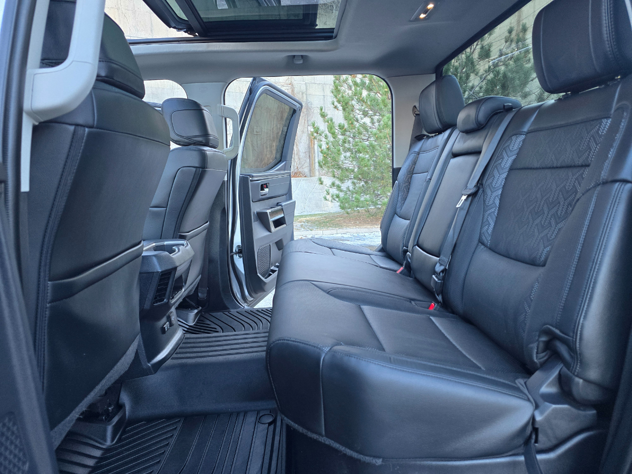 Toyota Tundra 4WD Limited Hybrid CrewMax 5.5' Bed (Natl) 2024