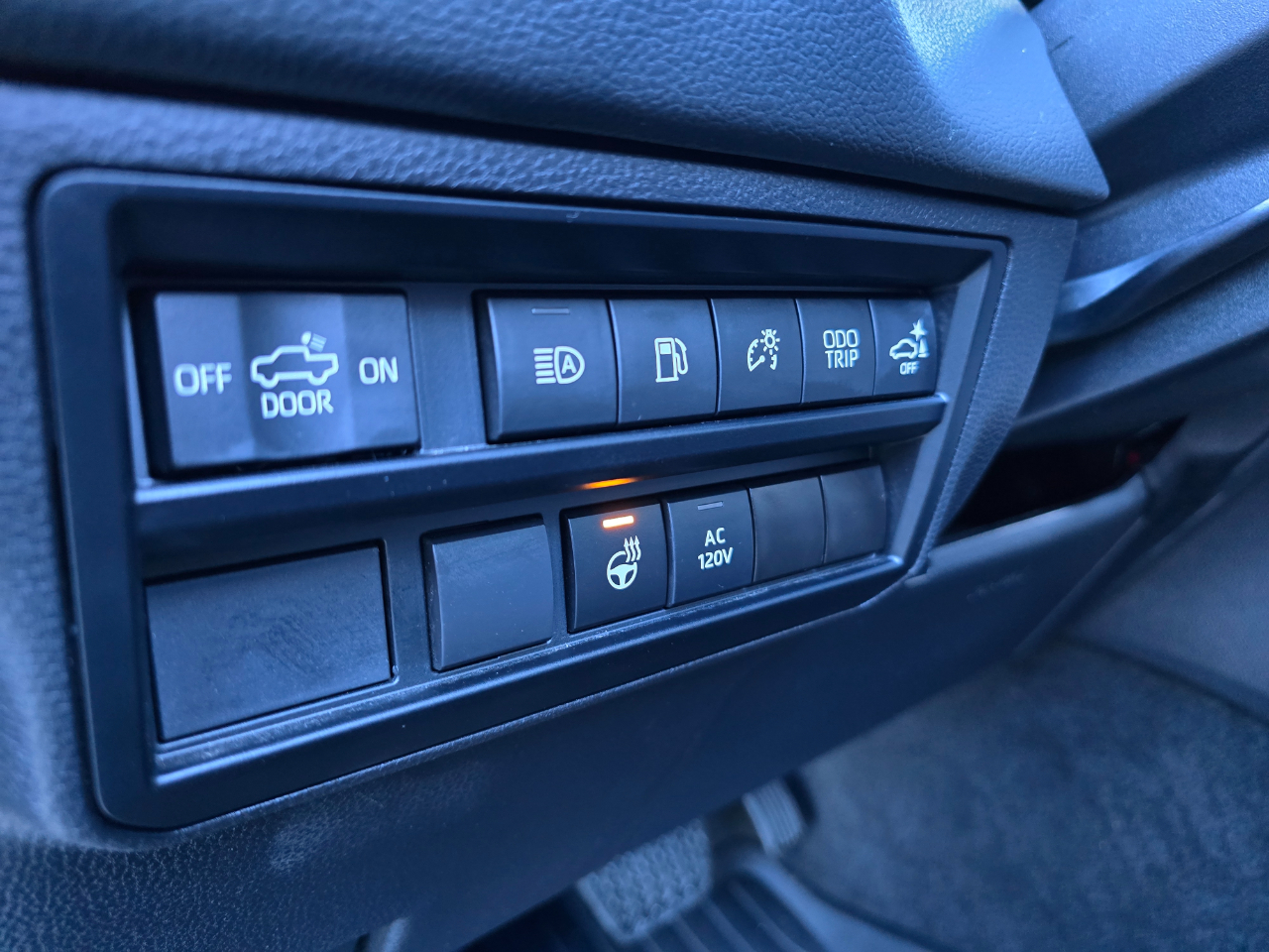 Toyota Tundra 4WD Limited Hybrid CrewMax 5.5' Bed (Natl) 2024