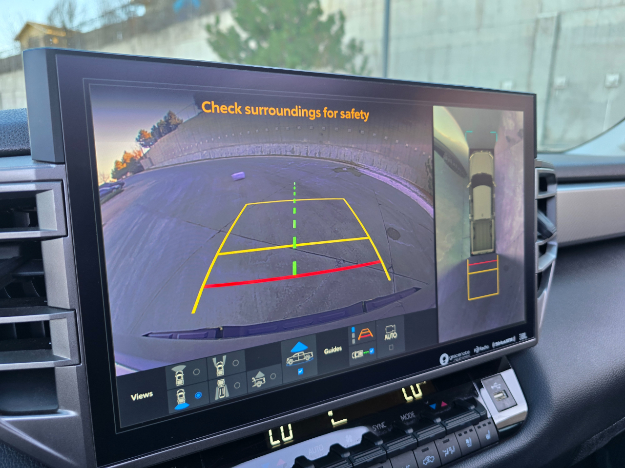 Toyota Tundra 4WD Limited Hybrid CrewMax 5.5' Bed (Natl) 2024