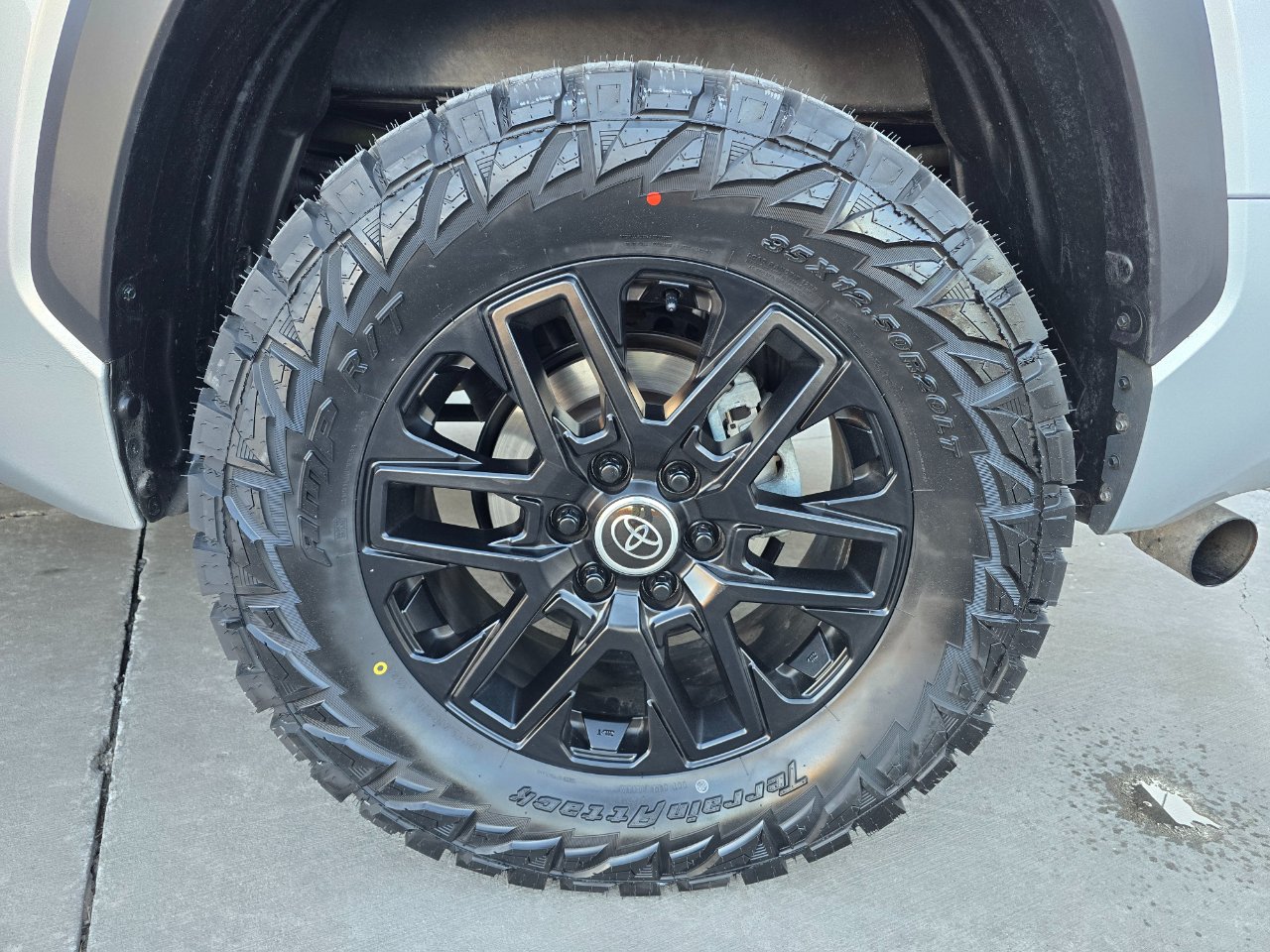 Toyota Tundra 4WD Limited Hybrid CrewMax 5.5' Bed (Natl) 2024