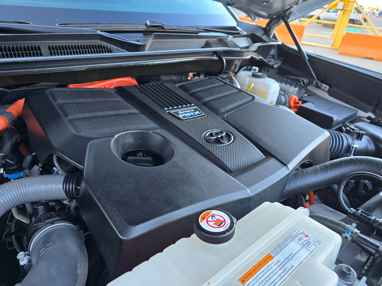 Toyota Tundra 4WD Limited Hybrid CrewMax 5.5' Bed (Natl) 2024