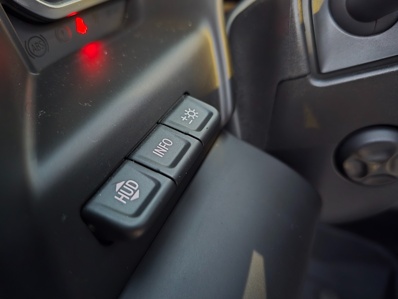 GMC Sierra 1500 4WD Crew Cab 147" Denali 2023