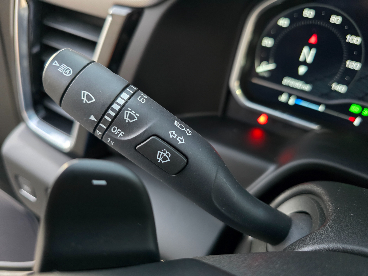 GMC Sierra 1500 4WD Crew Cab 147" Denali 2023