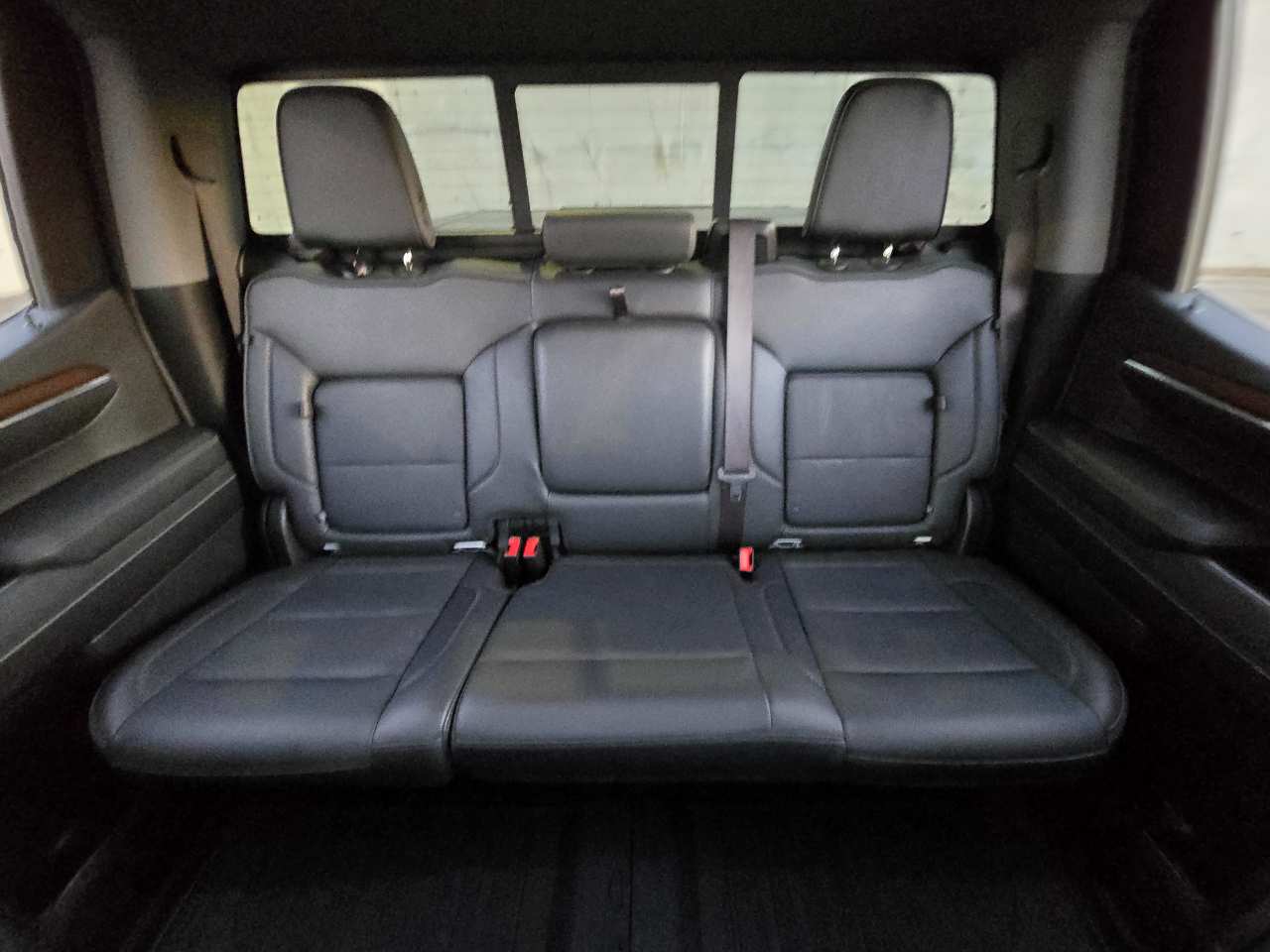 GMC Sierra 1500 4WD Crew Cab 147" Denali 2023