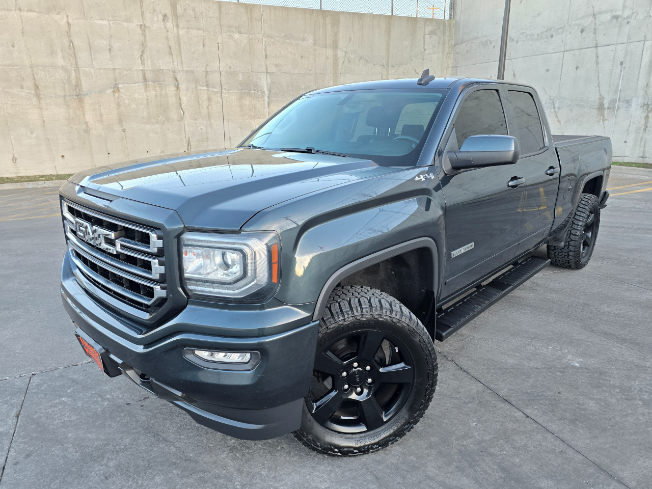 GMC Sierra 1500 4WD Double Cab 143.5" SLE 2017