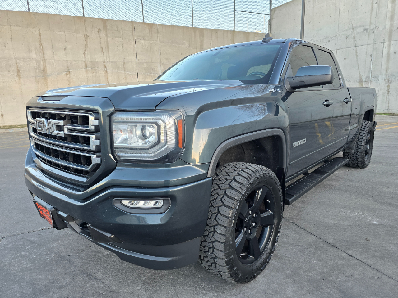 GMC Sierra 1500 4WD Double Cab 143.5" SLE 2017