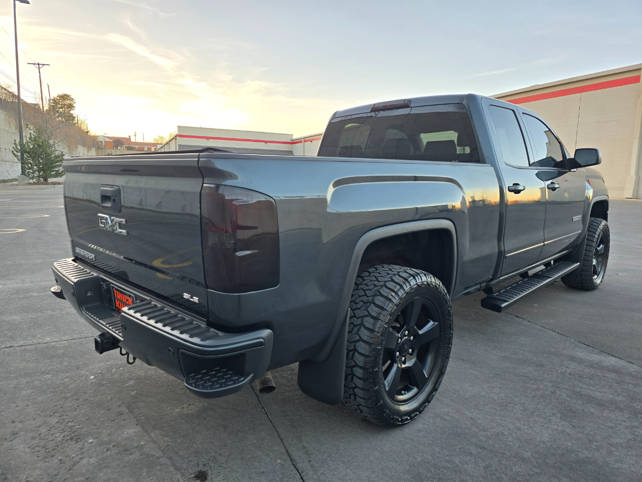 GMC Sierra 1500 4WD Double Cab 143.5" SLE 2017