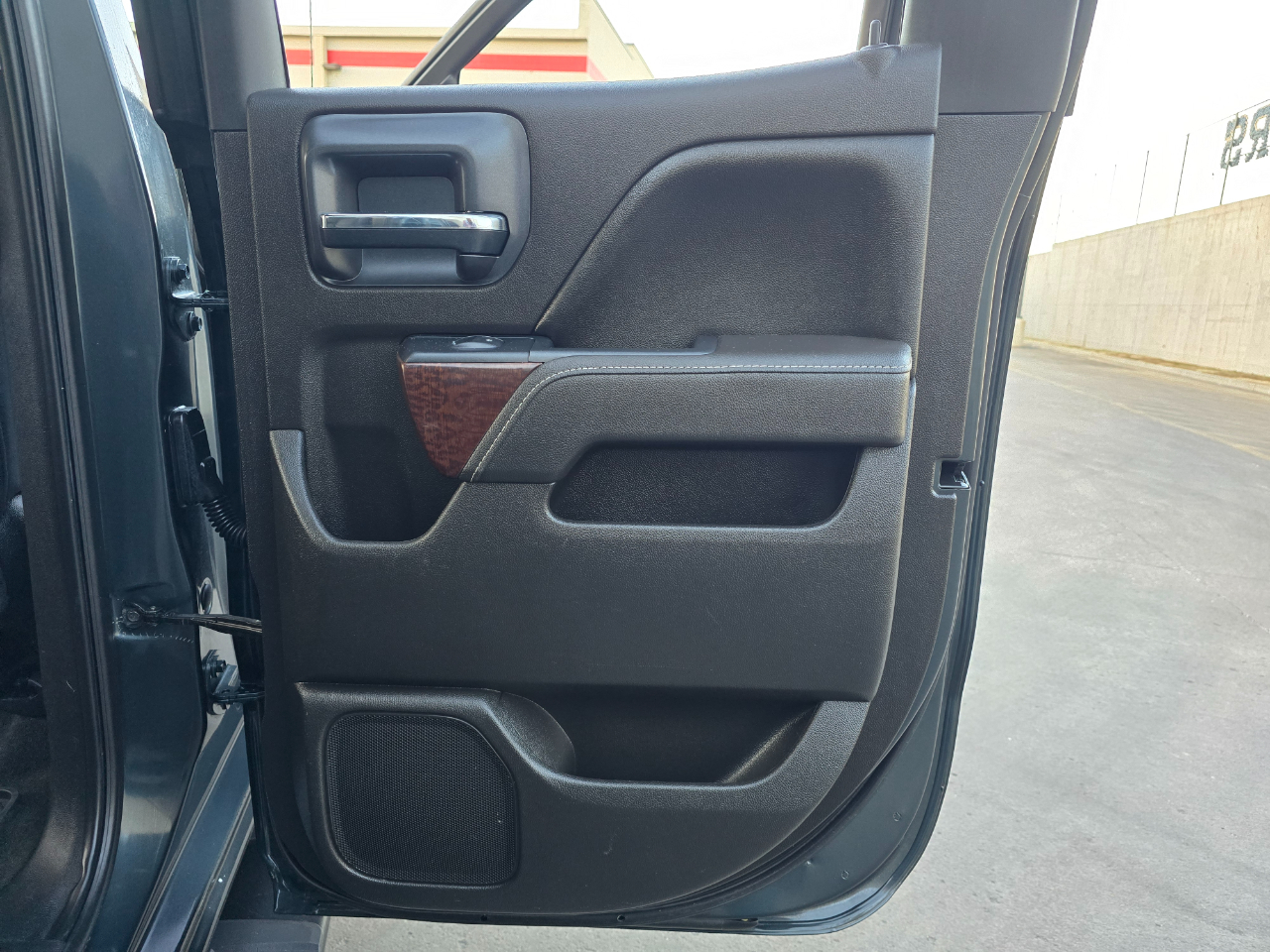 GMC Sierra 1500 4WD Double Cab 143.5" SLE 2017