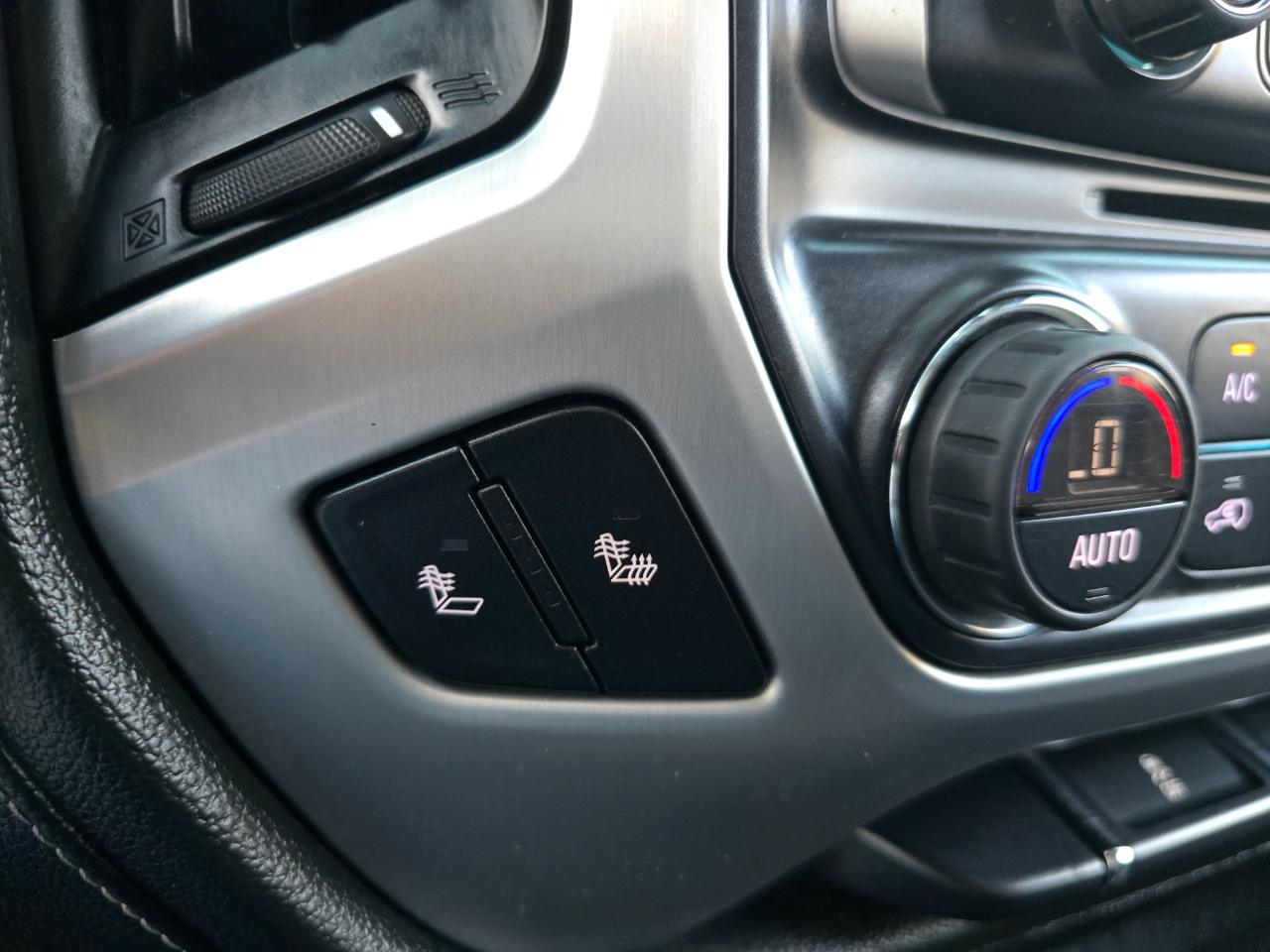 GMC Sierra 1500 4WD Double Cab 143.5" SLE 2017