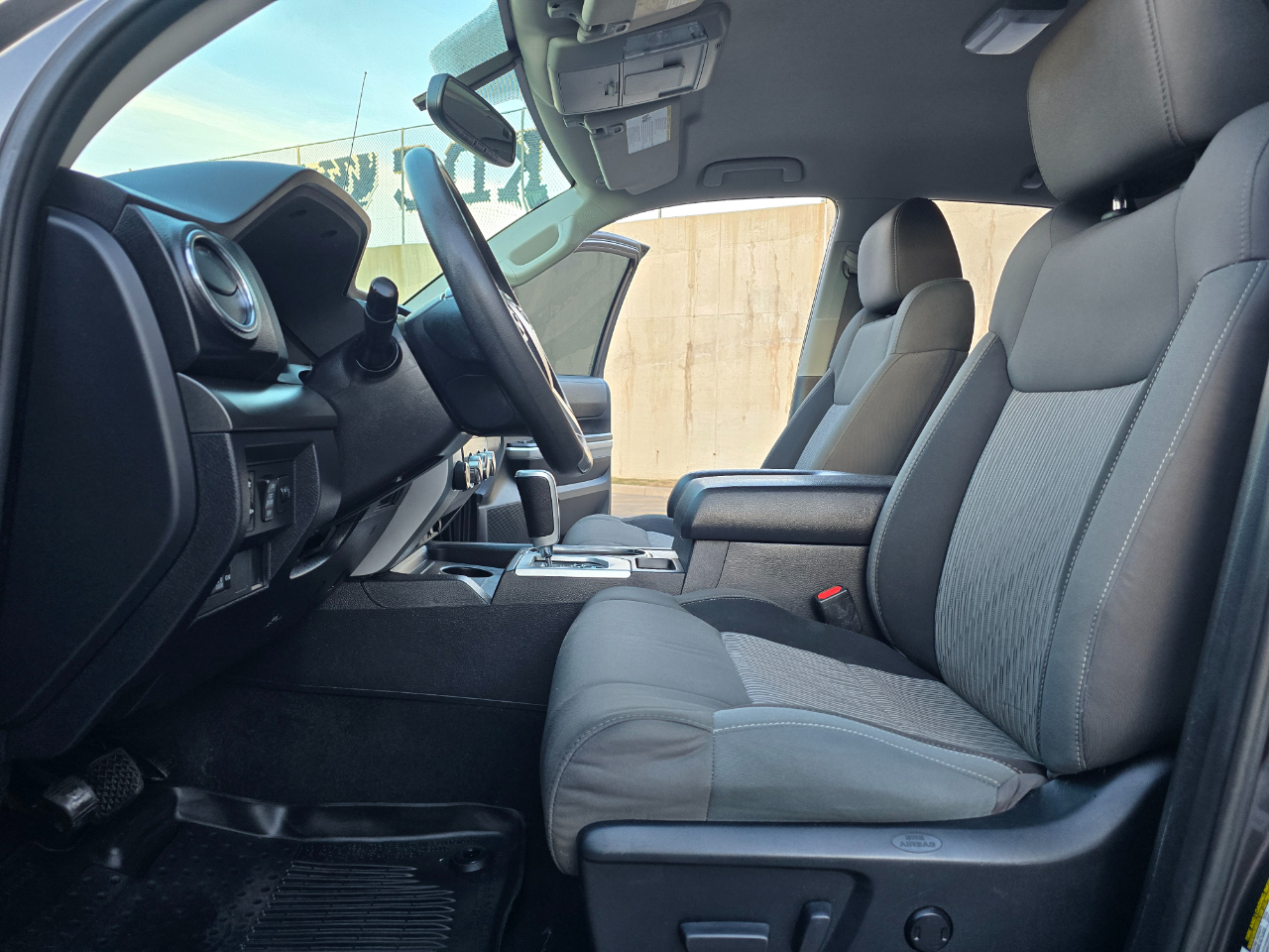 Toyota Tundra 4WD SR5 Double Cab 6.5' Bed (Natl) 2017