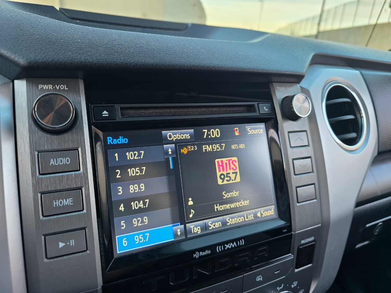 Toyota Tundra 4WD SR5 Double Cab 6.5' Bed (Natl) 2017