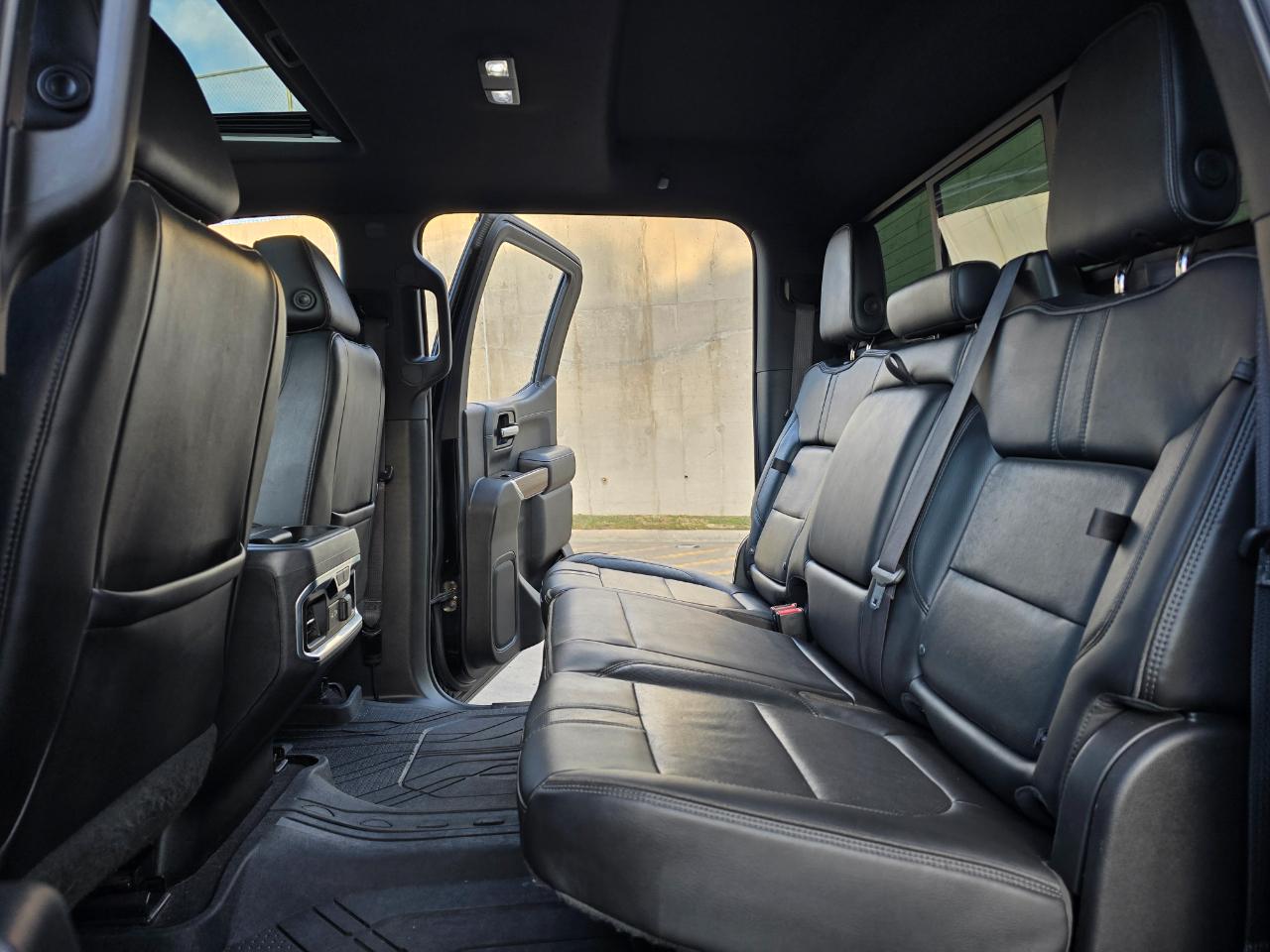 Chevrolet Silverado 1500 4WD Crew Cab 147" High Country 2020