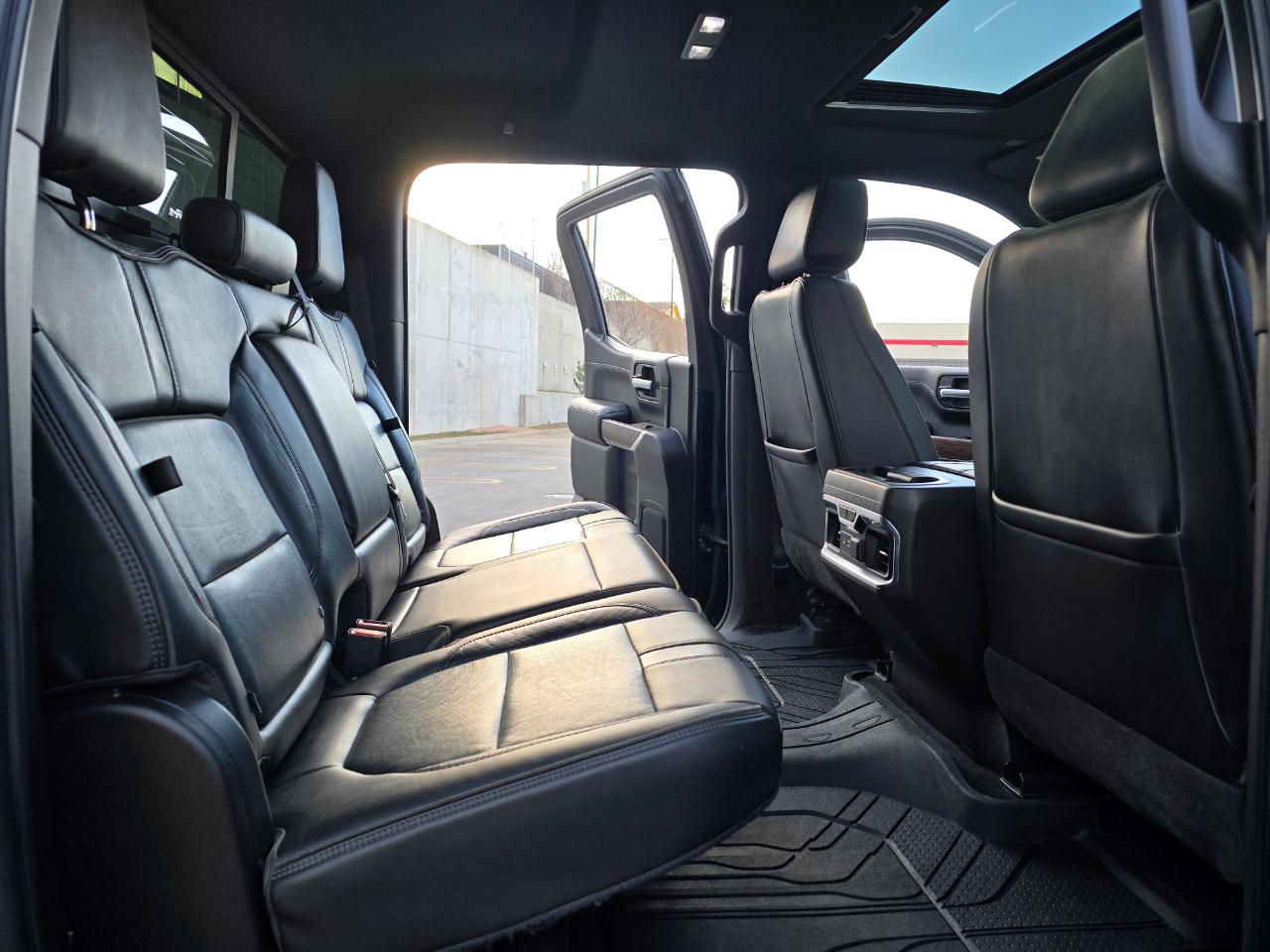 Chevrolet Silverado 1500 4WD Crew Cab 147" High Country 2020