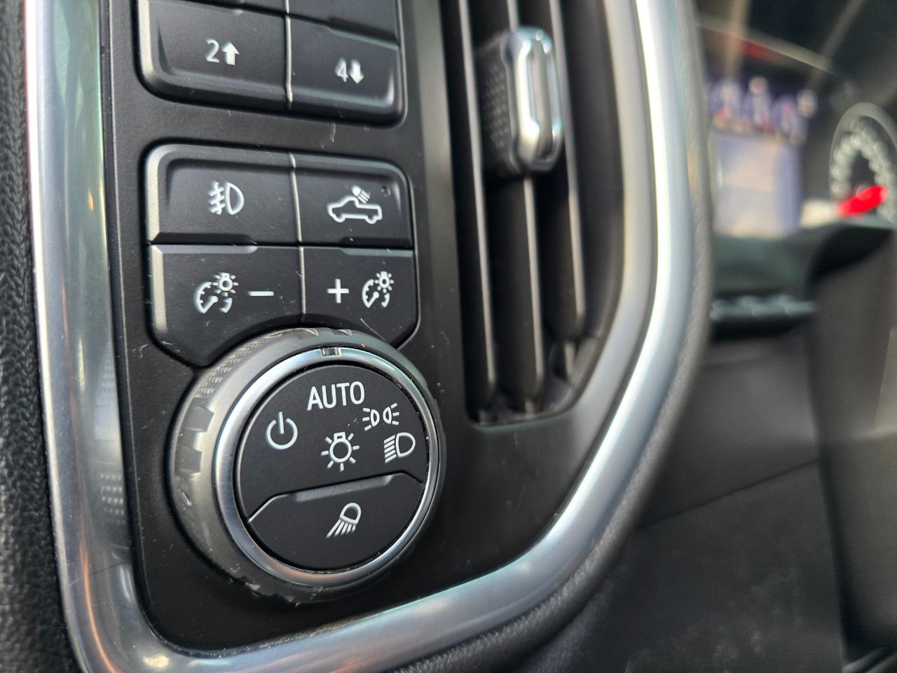 Chevrolet Silverado 1500 4WD Crew Cab 147" High Country 2020