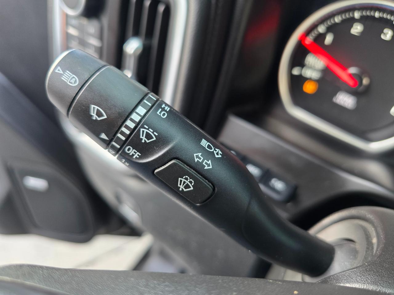 Chevrolet Silverado 1500 4WD Crew Cab 147" High Country 2020