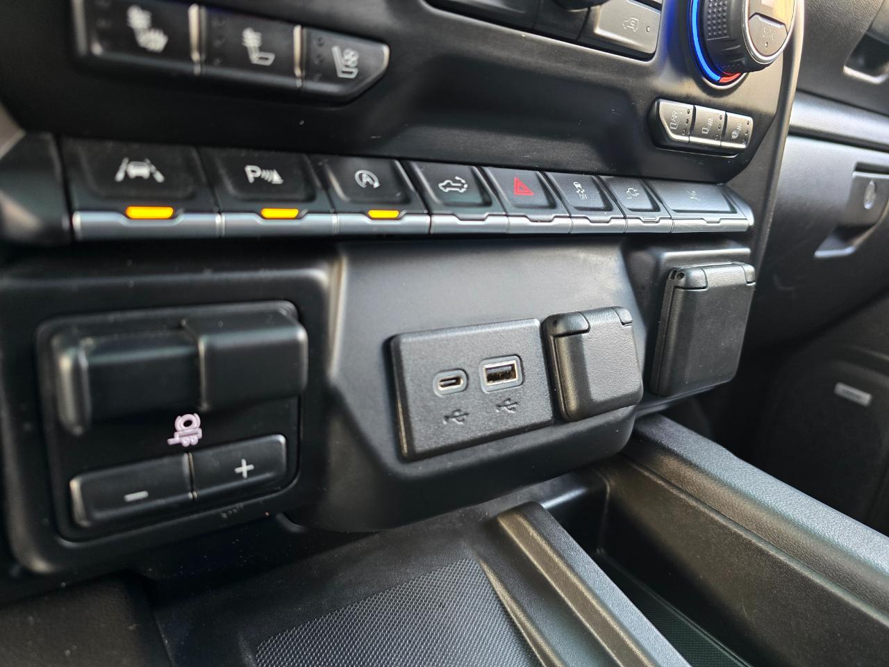 Chevrolet Silverado 1500 4WD Crew Cab 147" High Country 2020