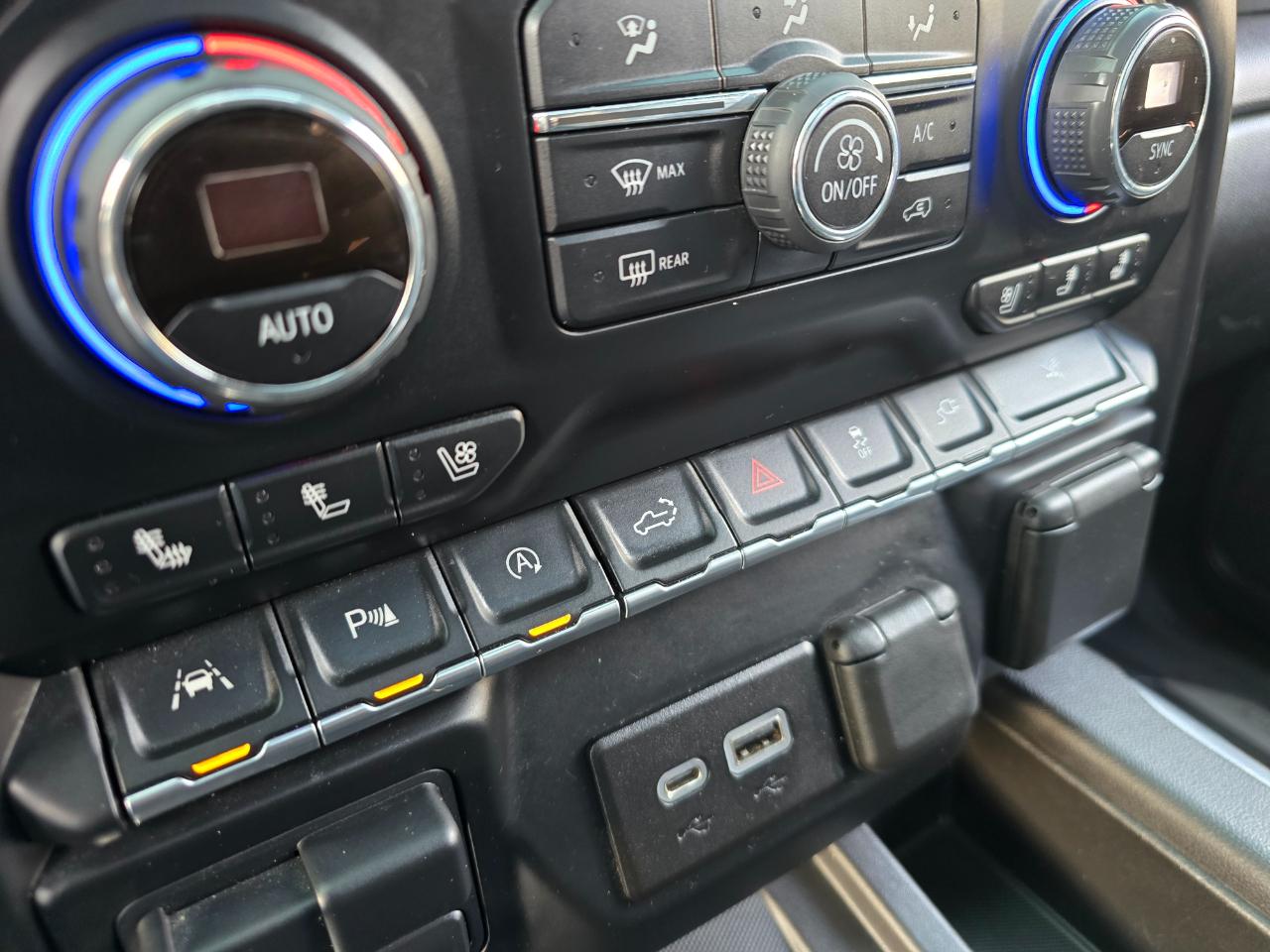 Chevrolet Silverado 1500 4WD Crew Cab 147" High Country 2020