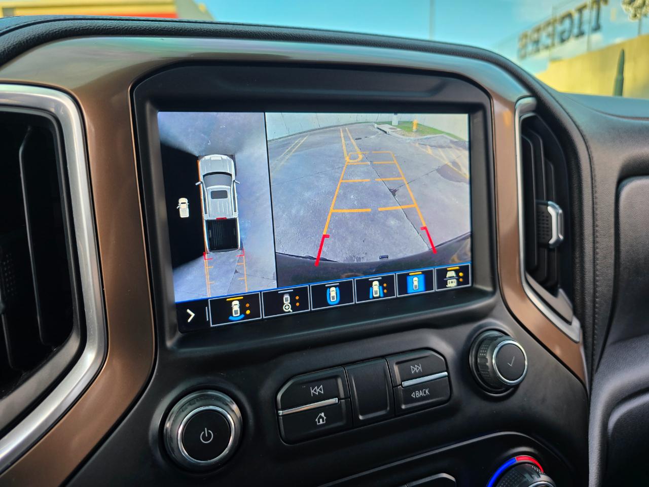 Chevrolet Silverado 1500 4WD Crew Cab 147" High Country 2020