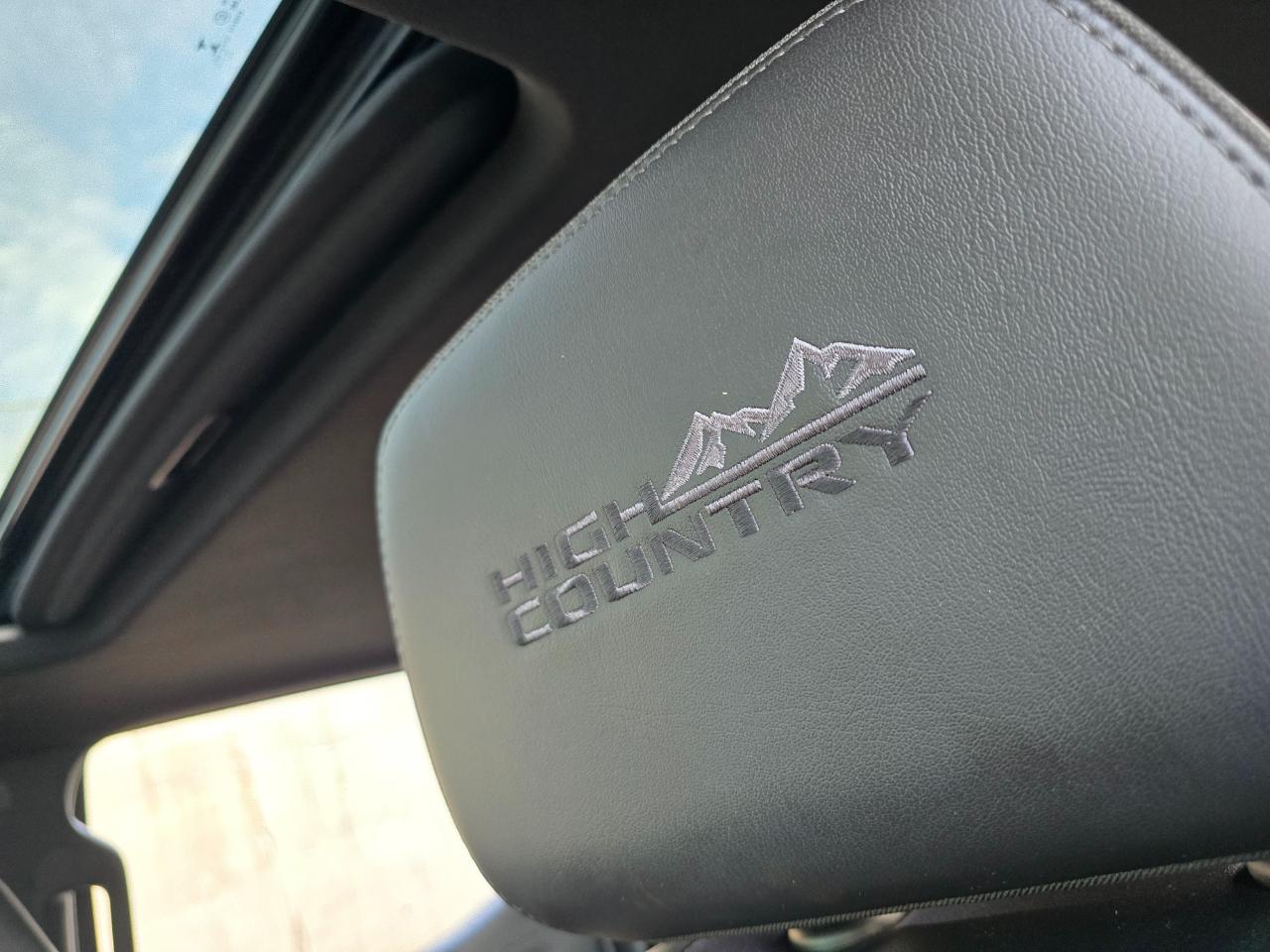 Chevrolet Silverado 1500 4WD Crew Cab 147" High Country 2020