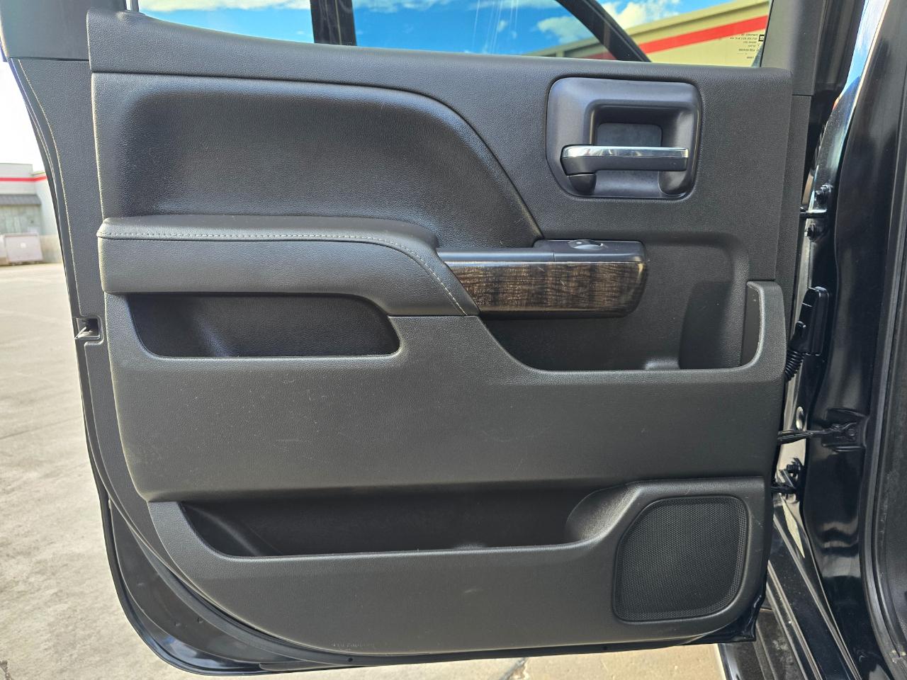 GMC Sierra 1500 4WD Crew Cab 143.5" Denali 2015