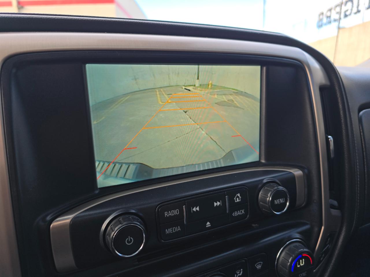 GMC Sierra 1500 4WD Crew Cab 143.5" Denali 2015