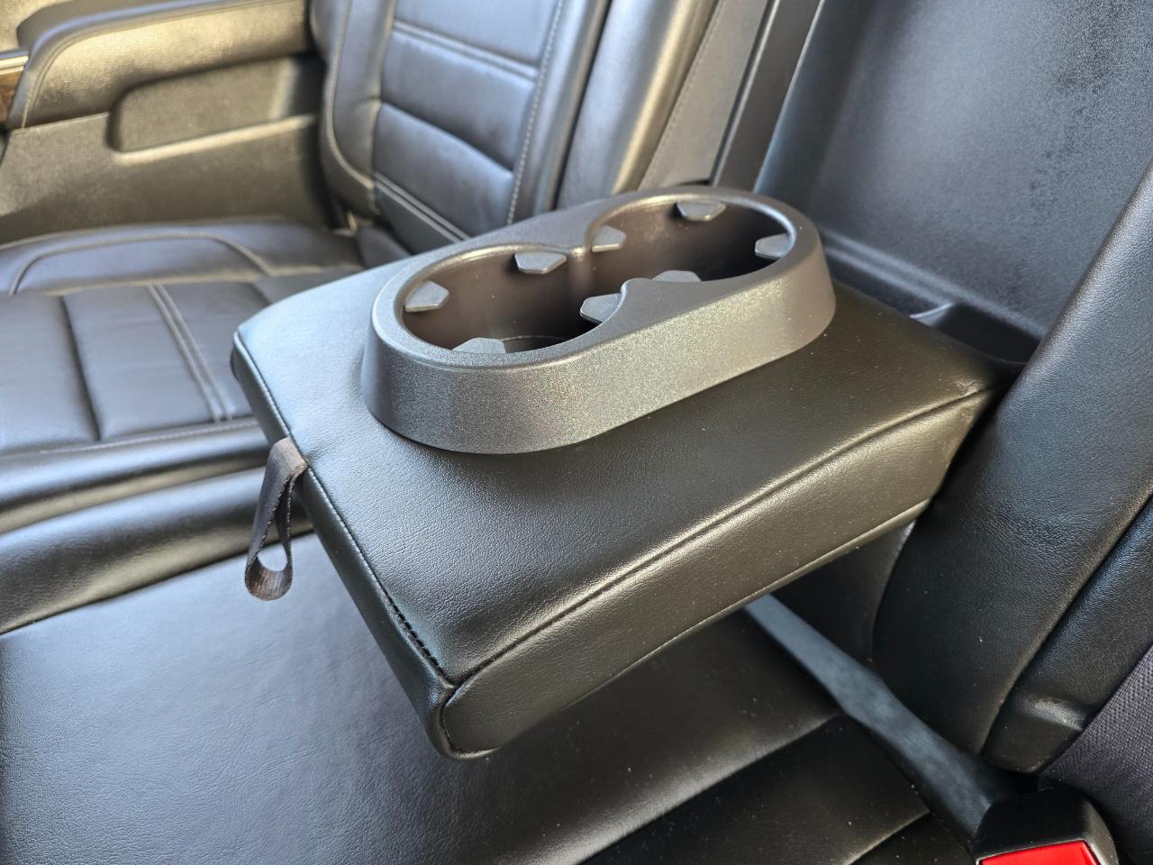 GMC Sierra 1500 4WD Crew Cab 143.5" Denali 2015