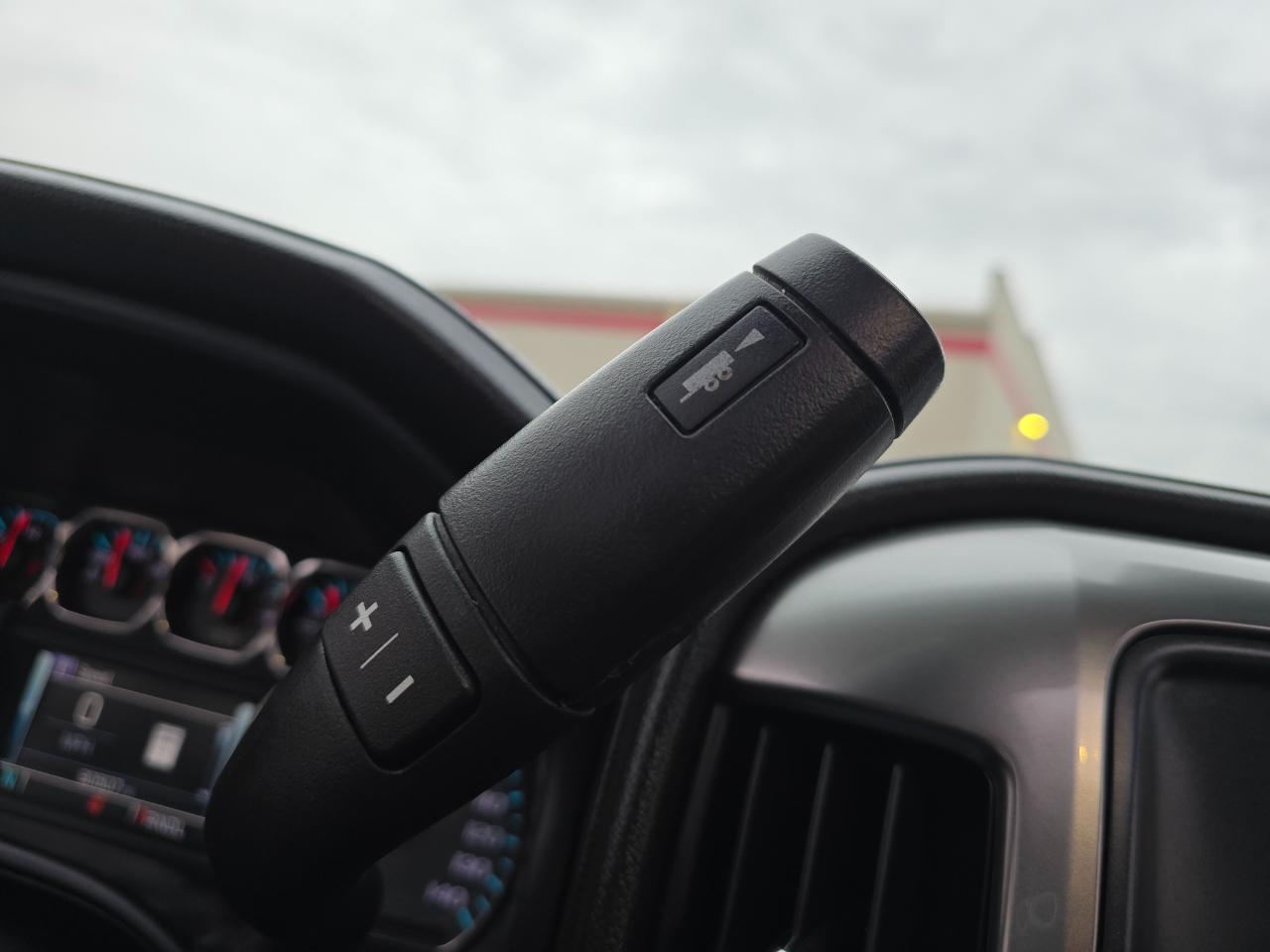 Chevrolet Silverado 2500HD 4WD Crew Cab 153.7" LTZ 2018