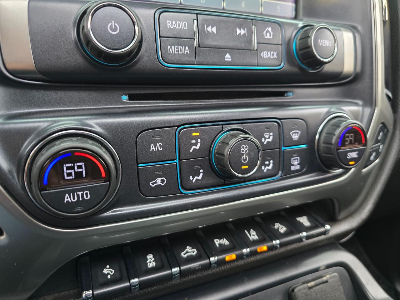 Chevrolet Silverado 2500HD 4WD Crew Cab 153.7" LTZ 2018