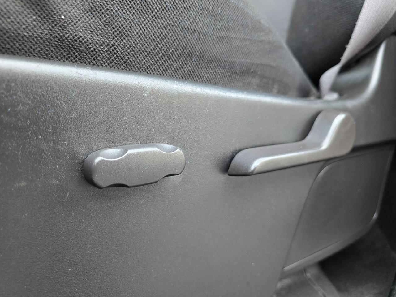 Chevrolet Silverado 1500 4WD Reg Cab 119.0" LT 2010