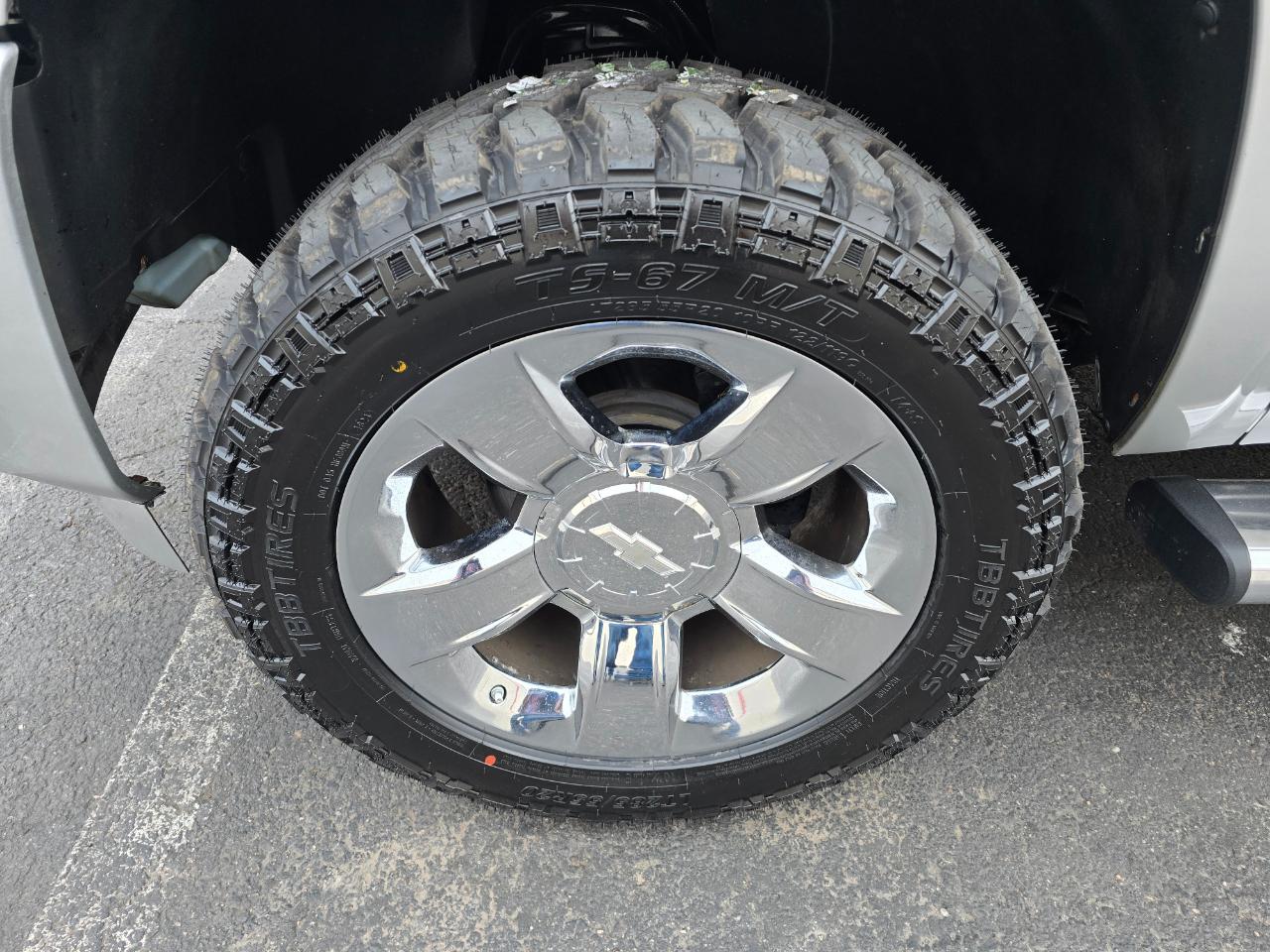 Chevrolet Silverado 1500 4WD Reg Cab 119.0" LT 2010