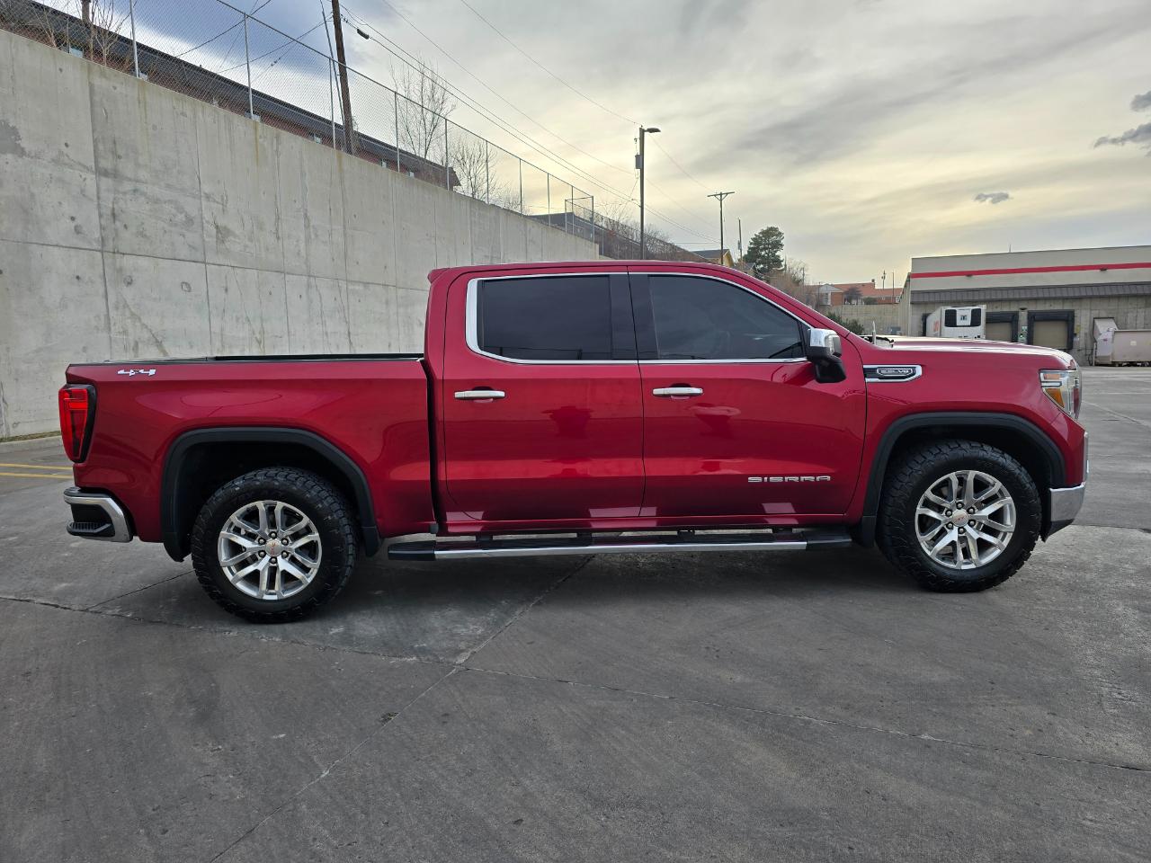 GMC Sierra 1500 4WD Crew Cab 147" SLT 2019